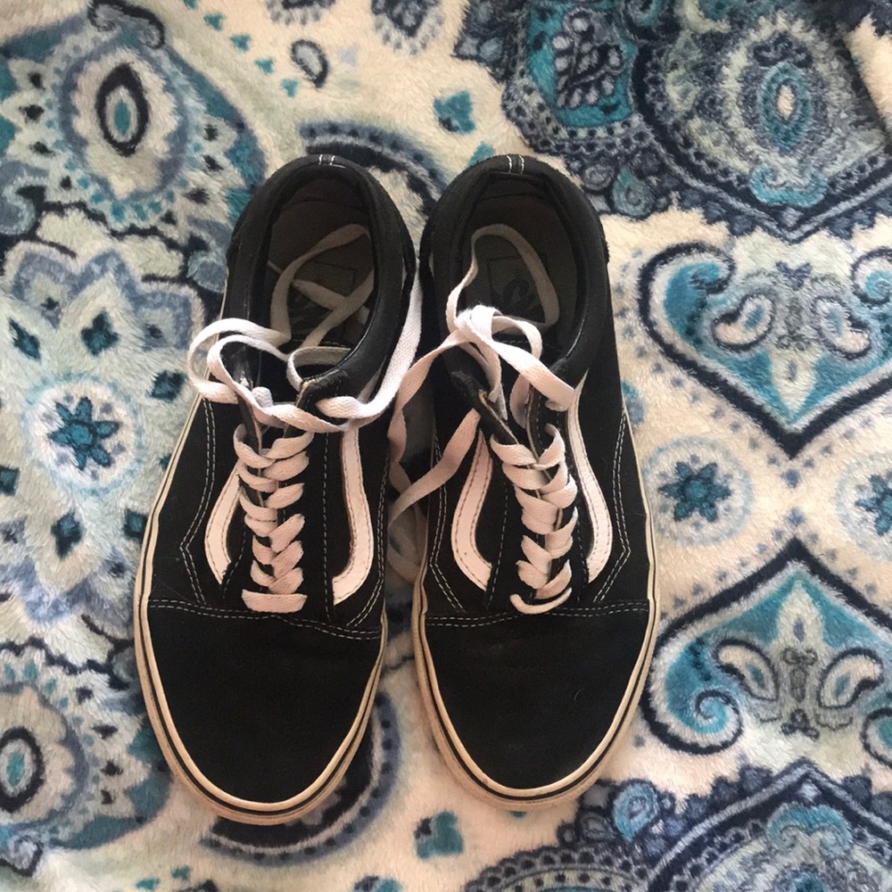 Old Skool black and white vans